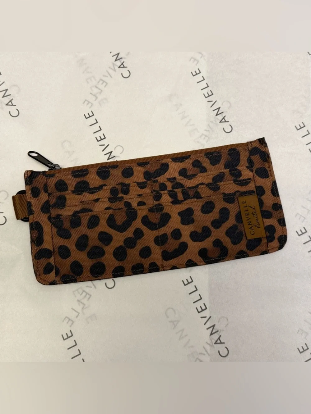 BNWT Canvelle Large Crescent Bag + Slim Wallet in Leopard 🐆 Offers Encouraged 🙌 - Picture 14 of 16